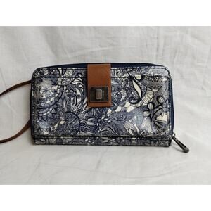 Sakroots Spirit Desert Smartphone Wallet Crossbody Wristlet Bag